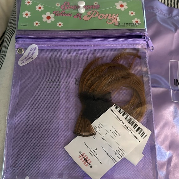 Insert Name Here Lily Pony in Strawberry - Picture 6 of 8